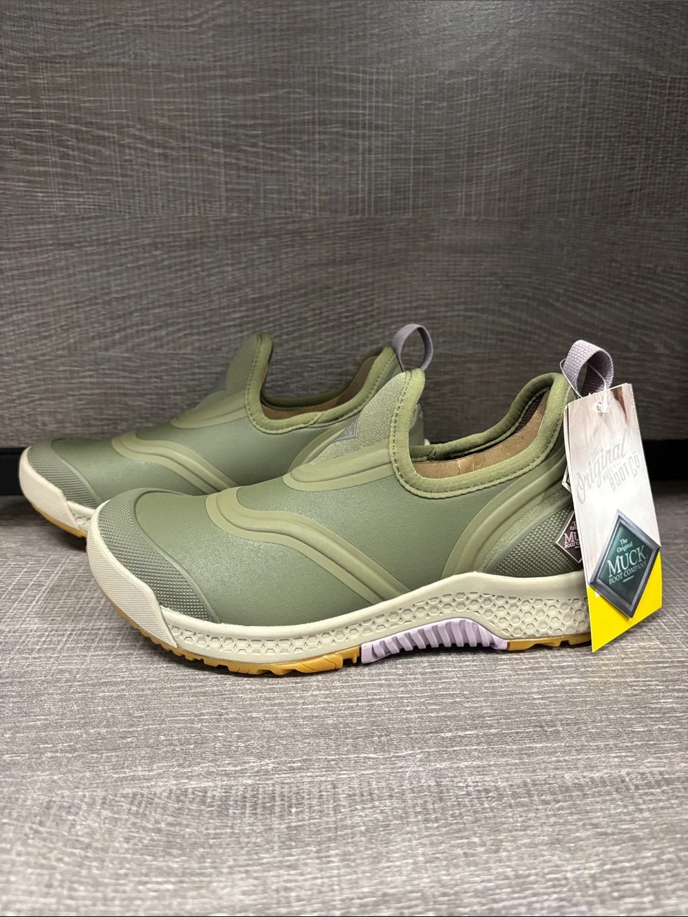 Women's Muck Outscape Low Slip-On Shoes (Olive) - Size 5